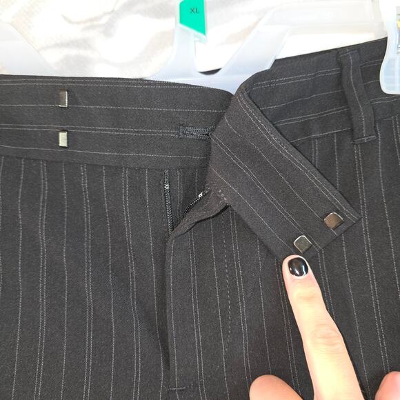 Calvin Klein Riley Women's Black Pin Stripe Slacks Size 6 - Picture 4 of 6